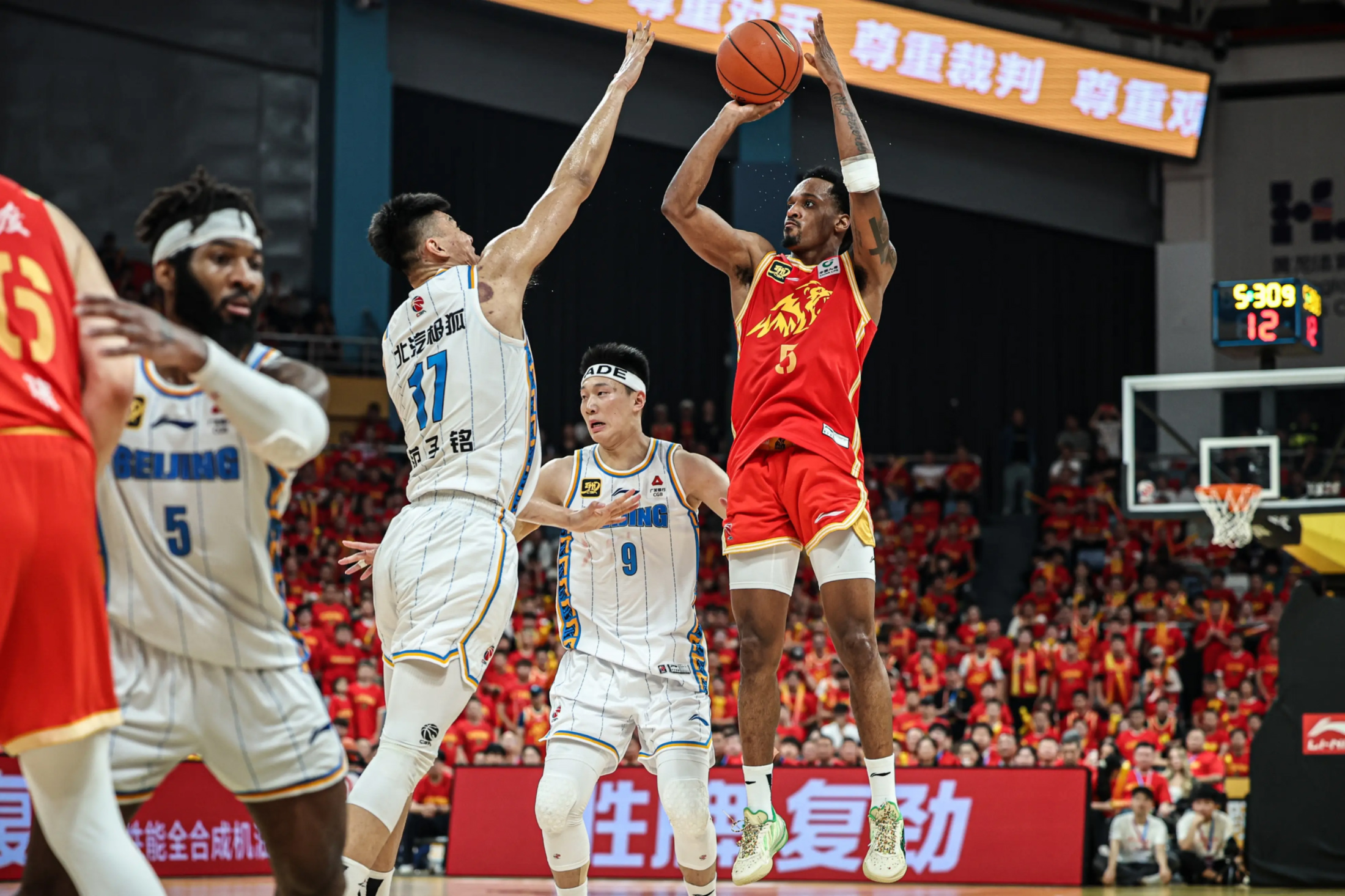 关于NBA总决赛集结日再迎强敌，上海海港复出首秀，主帅态度——质疑声仍在，赛季目标并未改变的信息开云官方网站